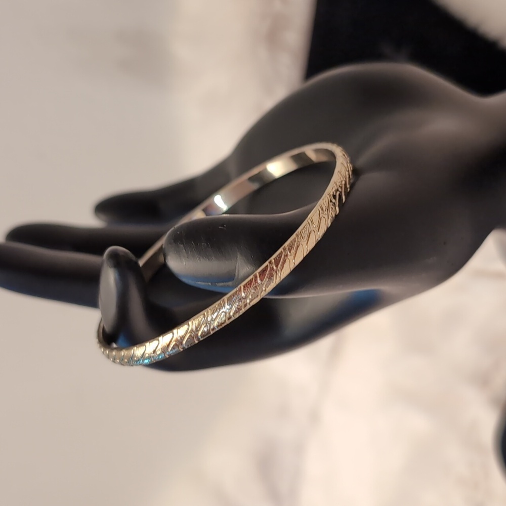 Two Silver Toned Textured Pattern Bangles - Picture 3 of 10